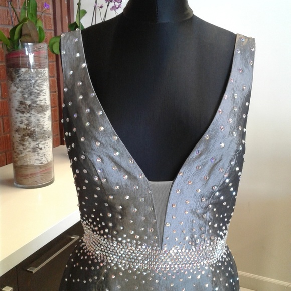 Jovani 33072 - Picture 2 of 4